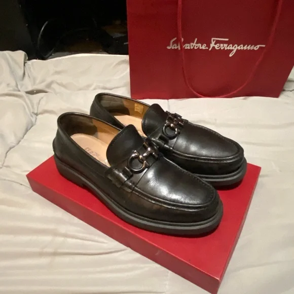 My used FERRAGAMO\'S Brown size 11 EE I wore them 3 times before I lost my right Salvatore Ferragamo Rolo Reversible Gancini Bit Mens Shoes  main image 3